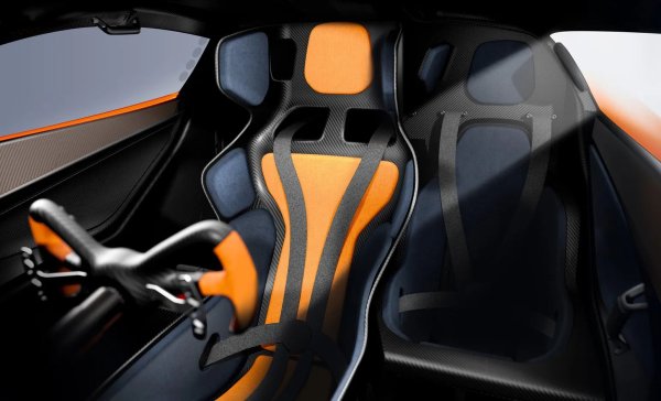 Шедьовърът, кръстен на шампиона от Формула 1 и състезателна икона, се задвижва от 3,9-литров V12, проектиран от Cosworth &ndash; известен производител на двигатели , който е осигурил туптящи сърца за няколко от най-великите състезателни автомобили в света. Моторът се върти до крещящите 12 100 оборота в минута на червената линия и изтласква 725 конски сили - 71 коня повече от стандартния T.50. 

Освен това е невероятно лек, като тежи само 850 кг, използвайки компоненти на двигателя от титан и алуминий заедно с части като магнезиеви колела, за да се поддържа теглото до минимум. T.50s е един от най-скъпите хиперавтомобили, правени някога с цена от 4,3 милиона долара. Цялата производствена серия от 25 автомобила беше разпродадена за часове.